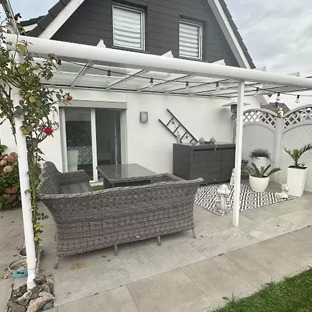 Achterhus Fuer Familien & Homeoffice Holiday home Ratekau